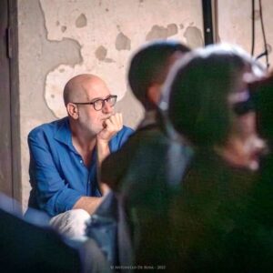 PER IL TEATRO IMPEGNATO DEL  REGISTA E DRAMMATURGO ISCHITANO SALVATORE RONGA OGGI  A VILLA ARBUSTO UN PALCOSCENICO NATURALE PER UN DOPPIO SPETTACOLO DELL’OPERA “LE NOTTI BIANCHE”  DI DOSTOEVSKIJ—————————————————-(clicca sulle foto, vedrai in primo piano e più grandi)